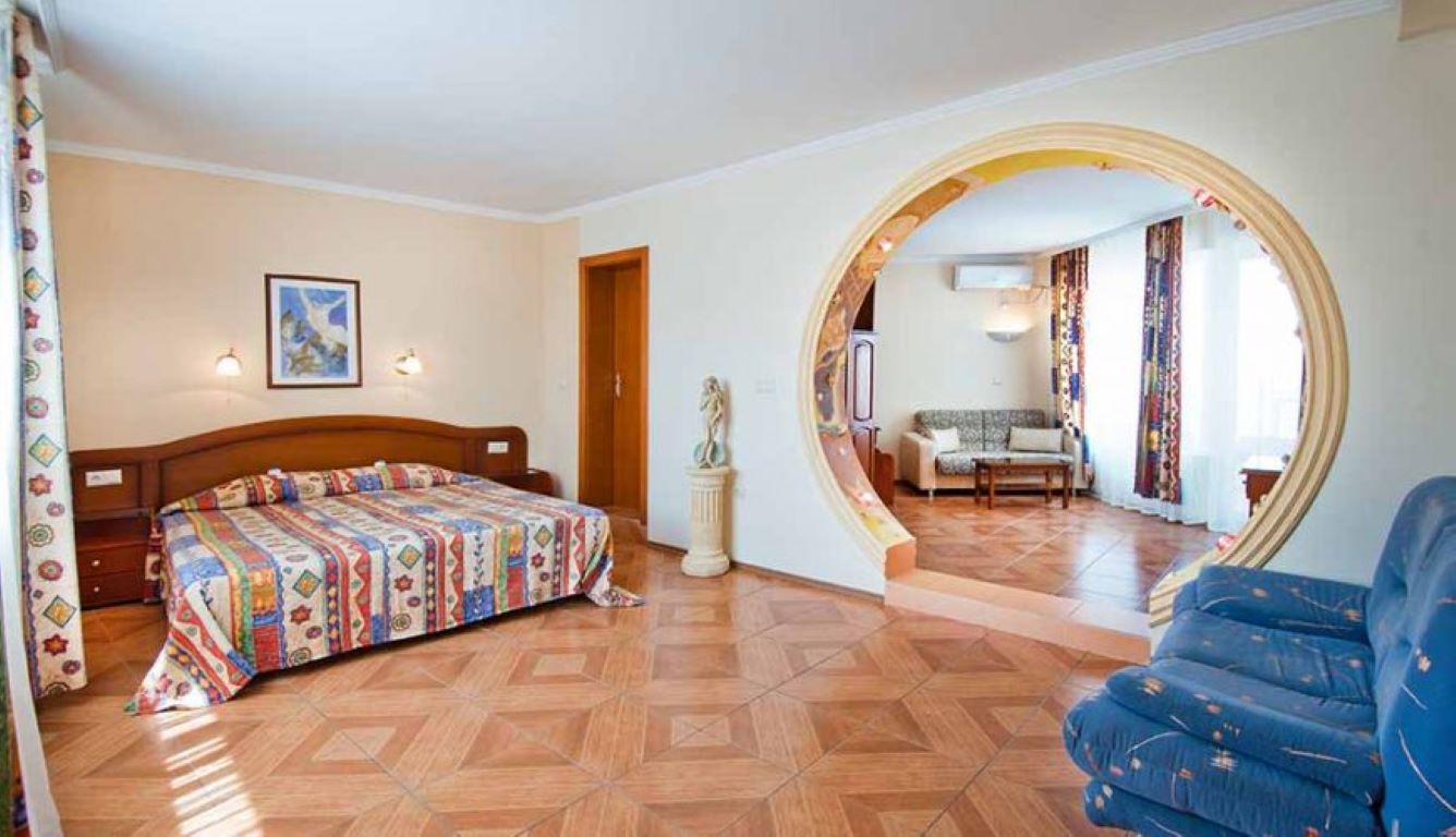 Villa List Hotel-Apartman.jpg