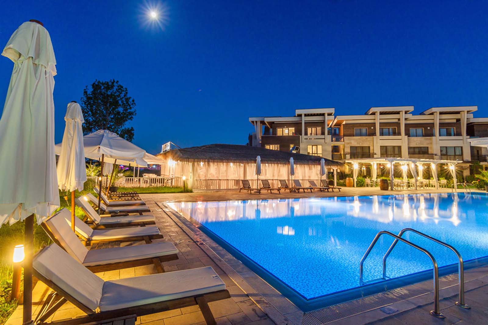 Apolonia Resort-Bazen.jpg