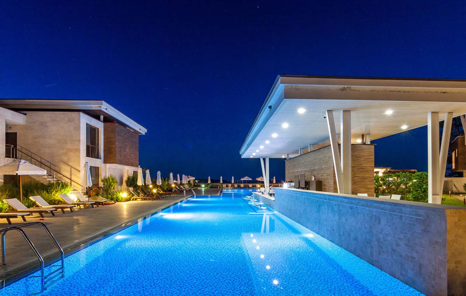 Apolonia Resort Hotel-Bazen.jpg