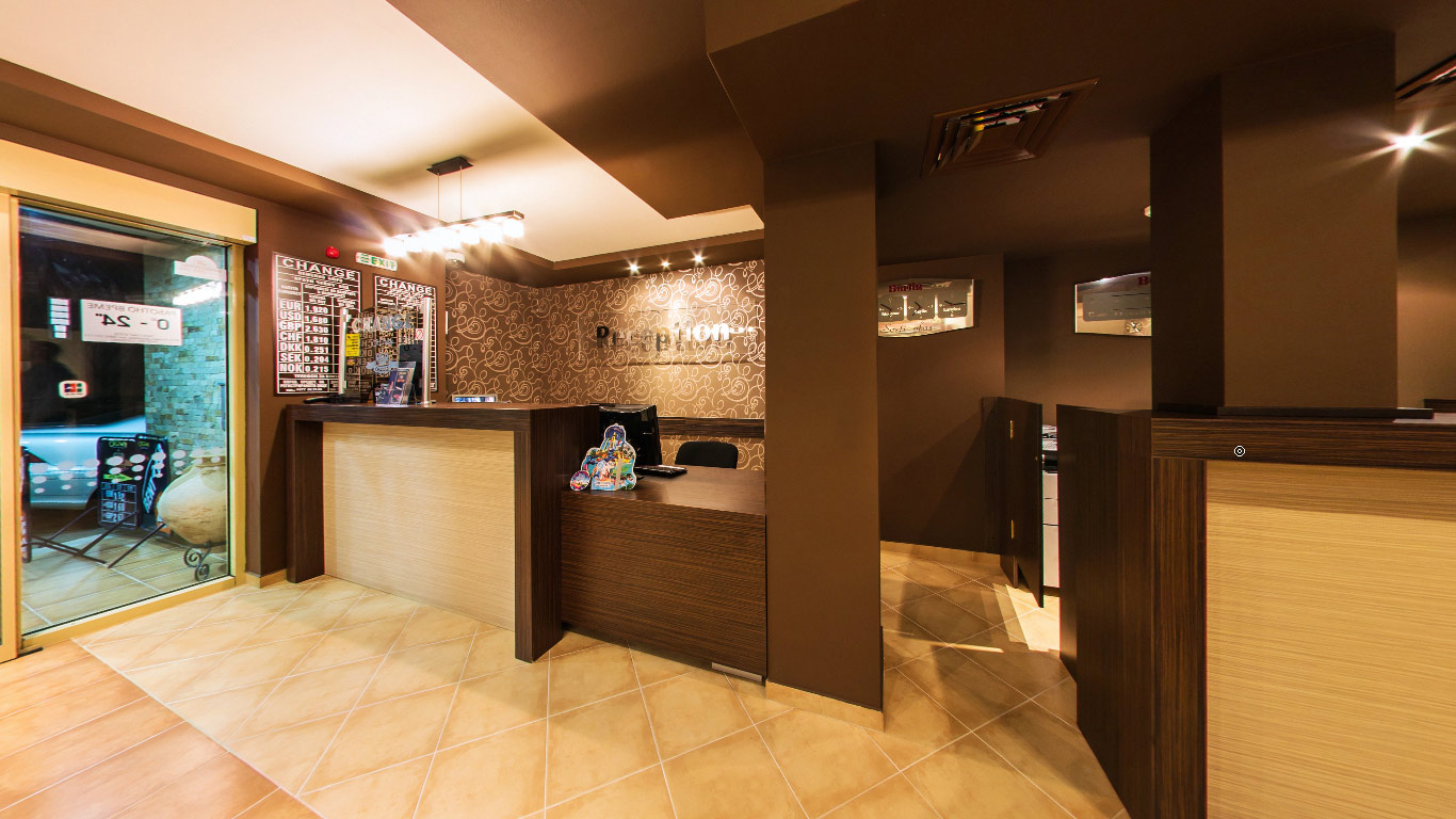 Berlin Beach Hotel-Recepcija.jpg
