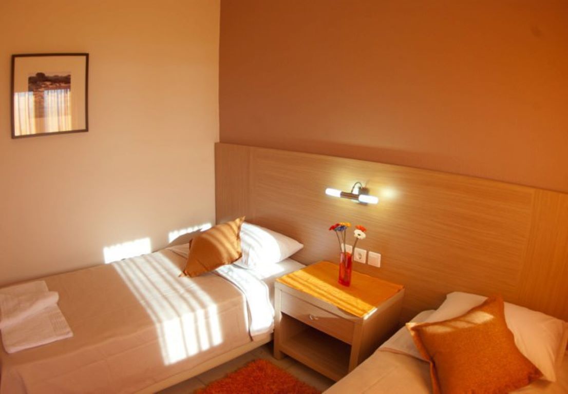 Villa Decauville Studios & Apartments-Suite.jpg