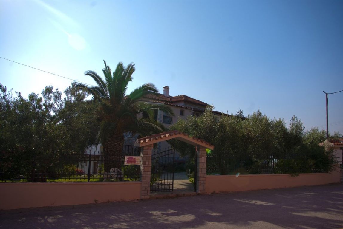 Villa Decauville Studios & Apartments-Ulaz u hotel.jpg