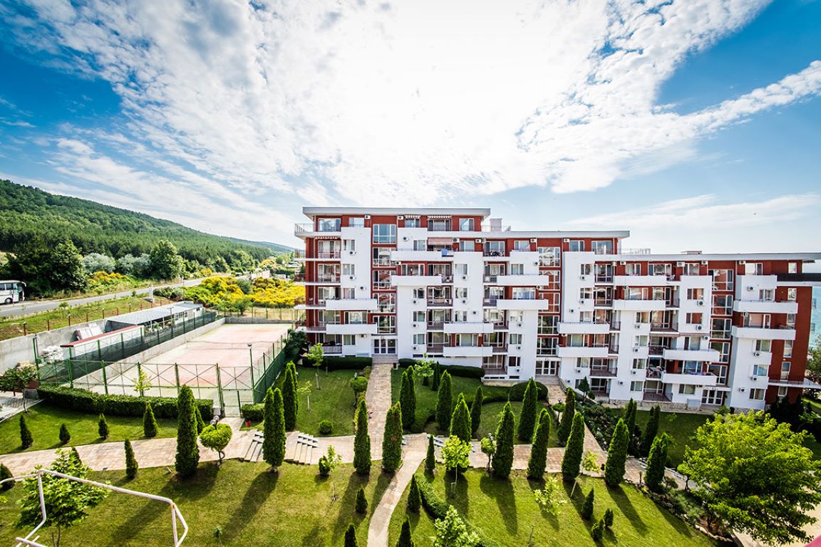 Imperial Fort Club-Hotel spolja.jpg
