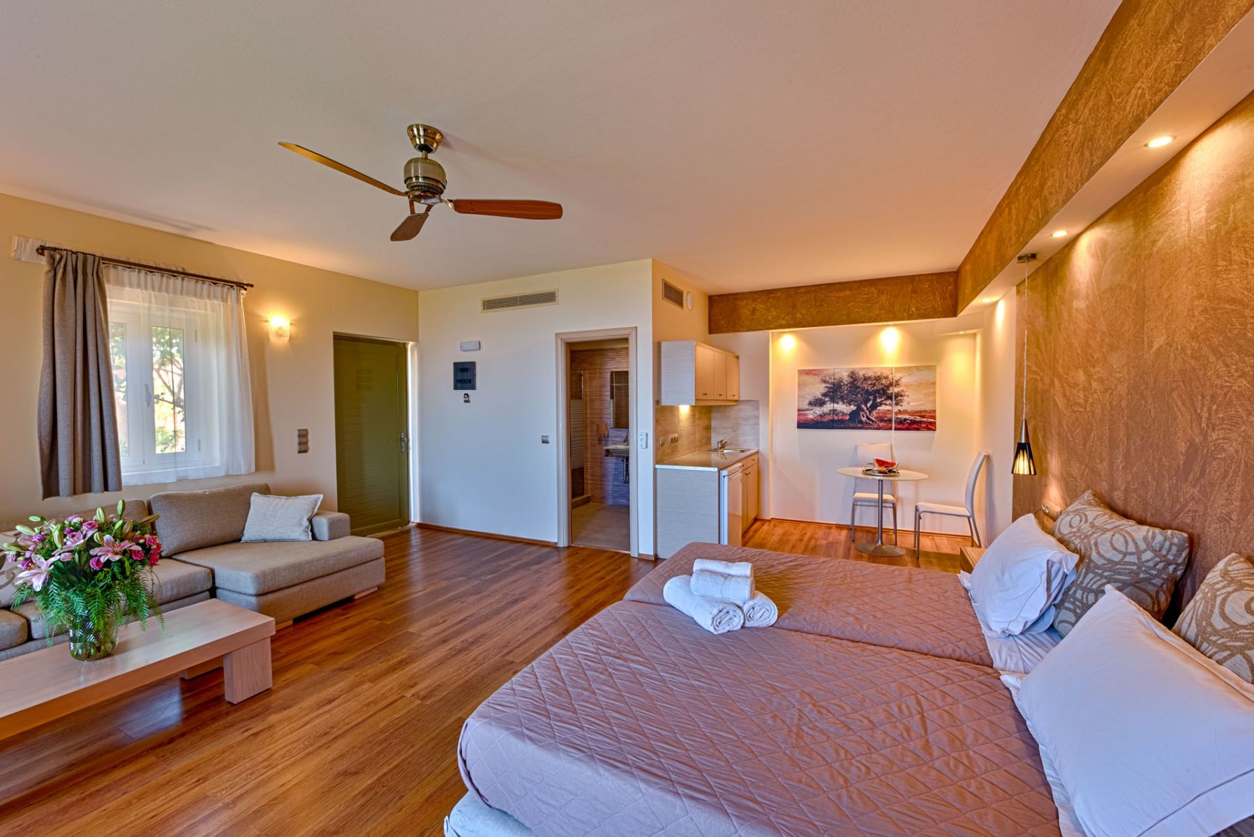Petani Bay Hotel-Junior superior suite pogled more.jpg