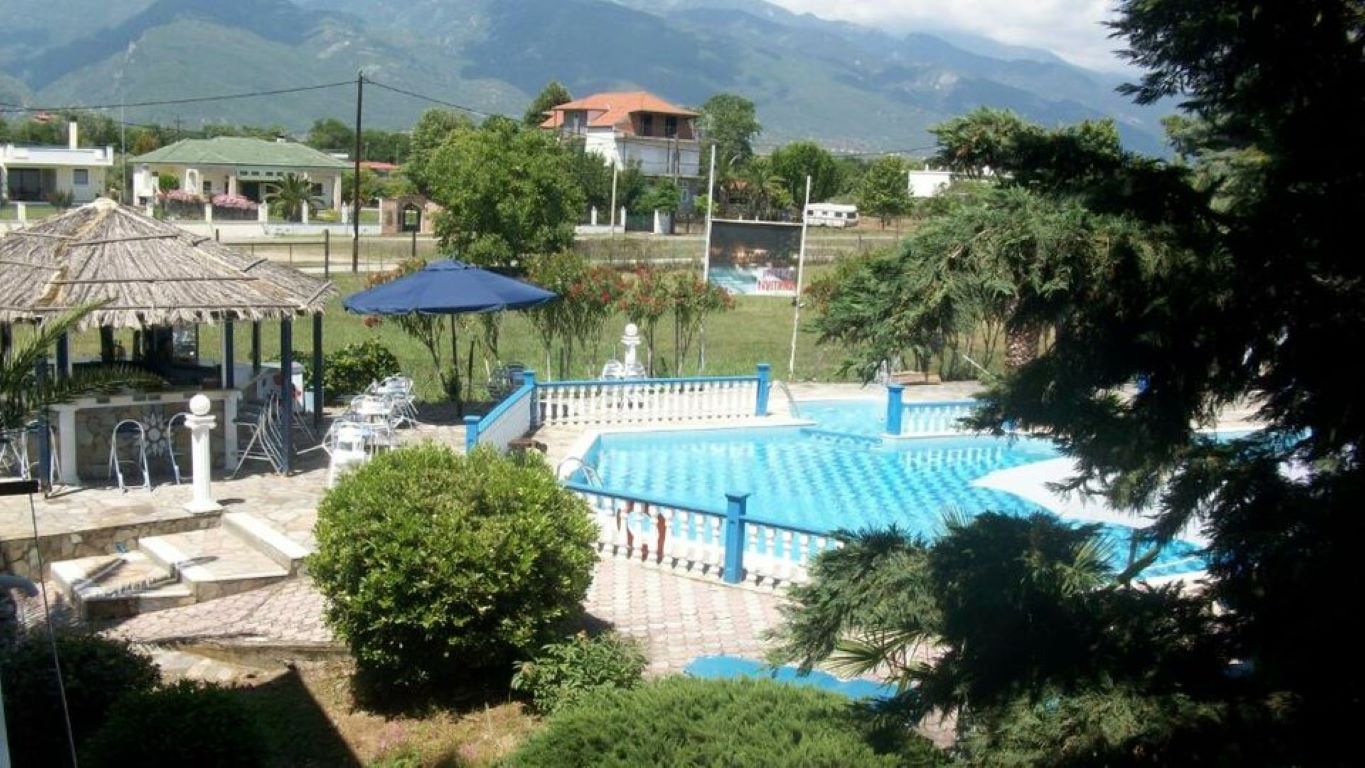 Livithra Hotel-Bazen.jpg