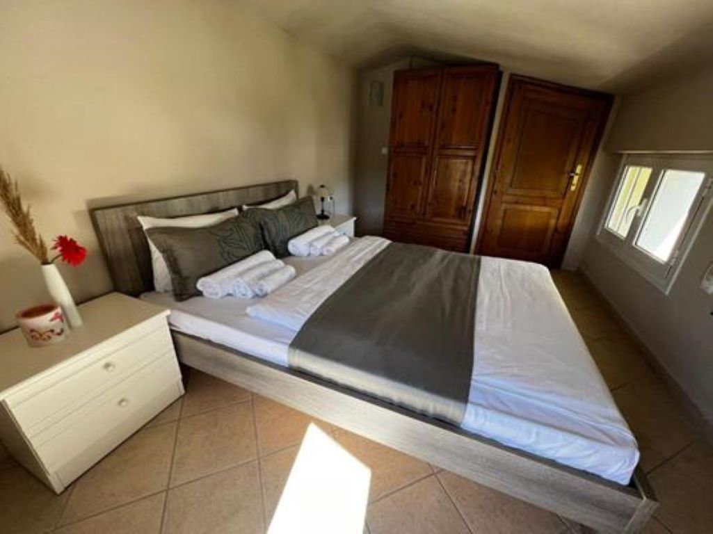 Amelias VIlla Hotel-Spavaca soba.jpg