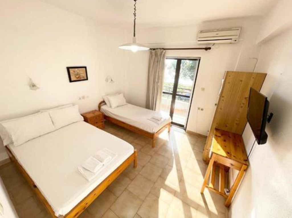 Toroni Beach Studios Hotel-Standardna soba.jpg