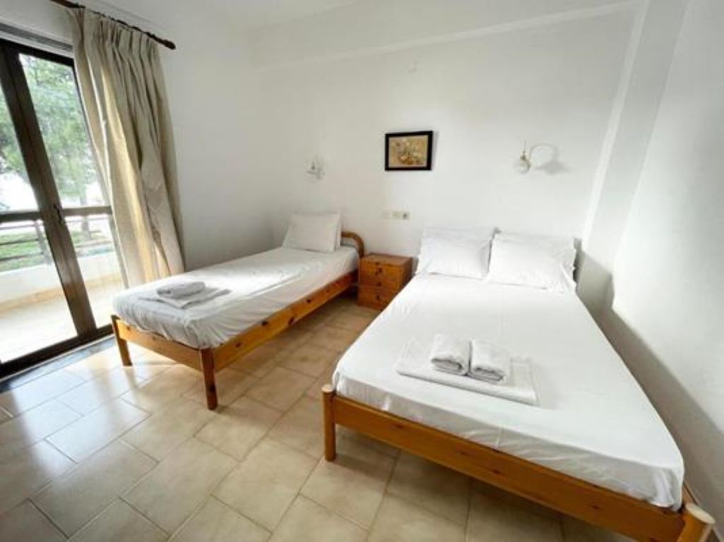 Toroni Beach Studios-Standardna soba.jpg