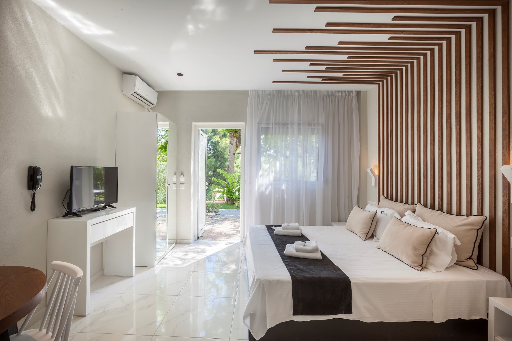 Avatel Eco Lodge Hotel-Deluxe soba.jpg