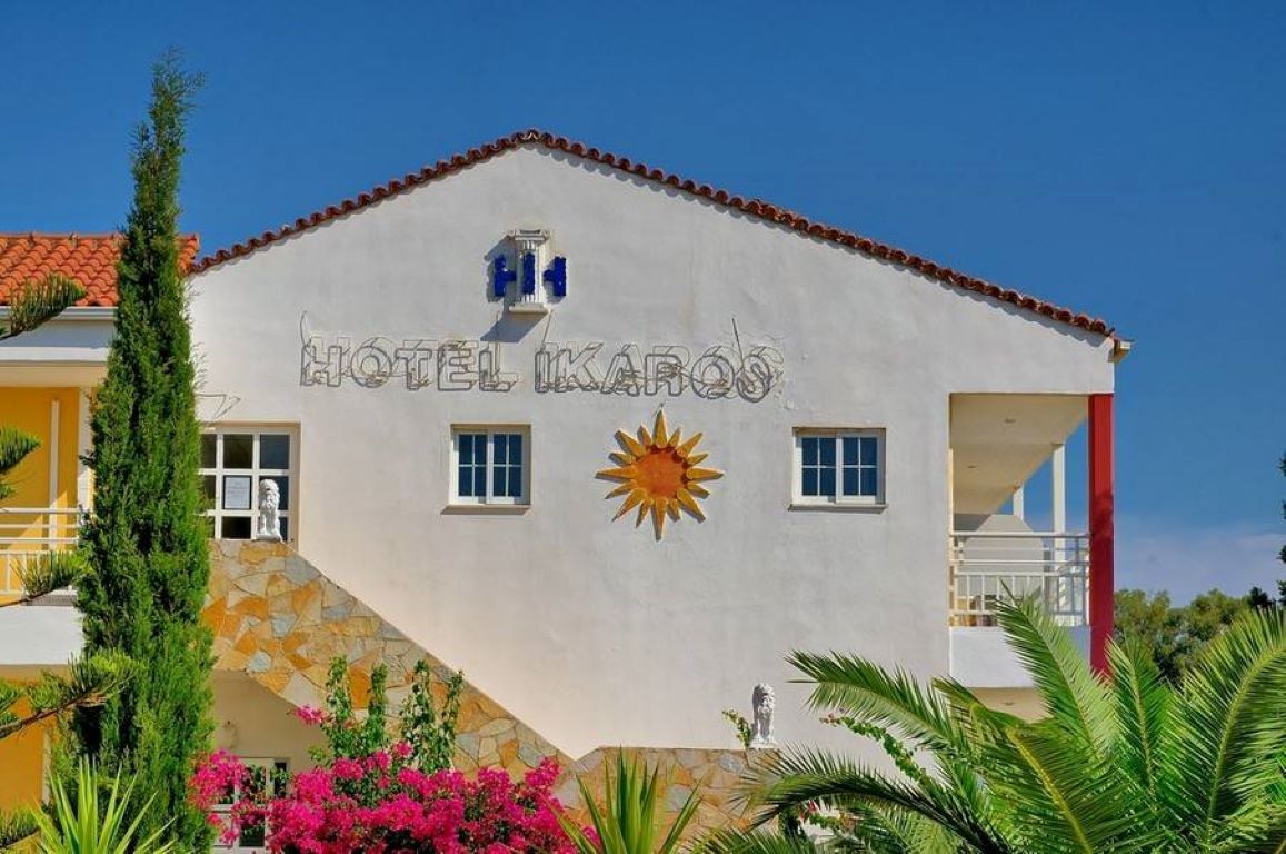 Ikaros Hotel-Zgrada hotela.jpg