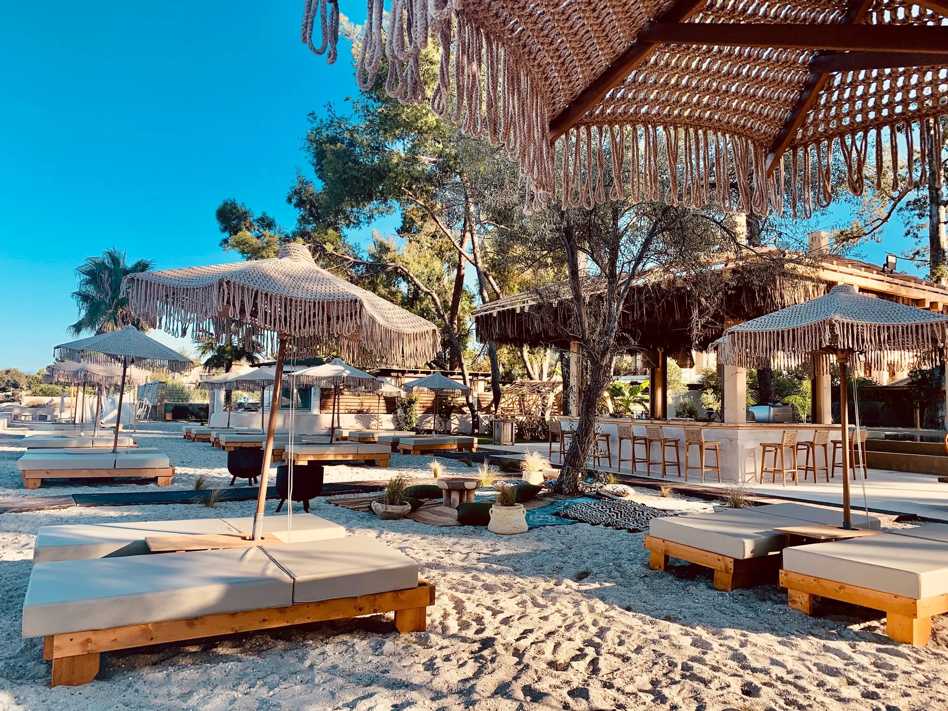 Hotel Mako Sea & Suites-Restoran na plazi.jpg