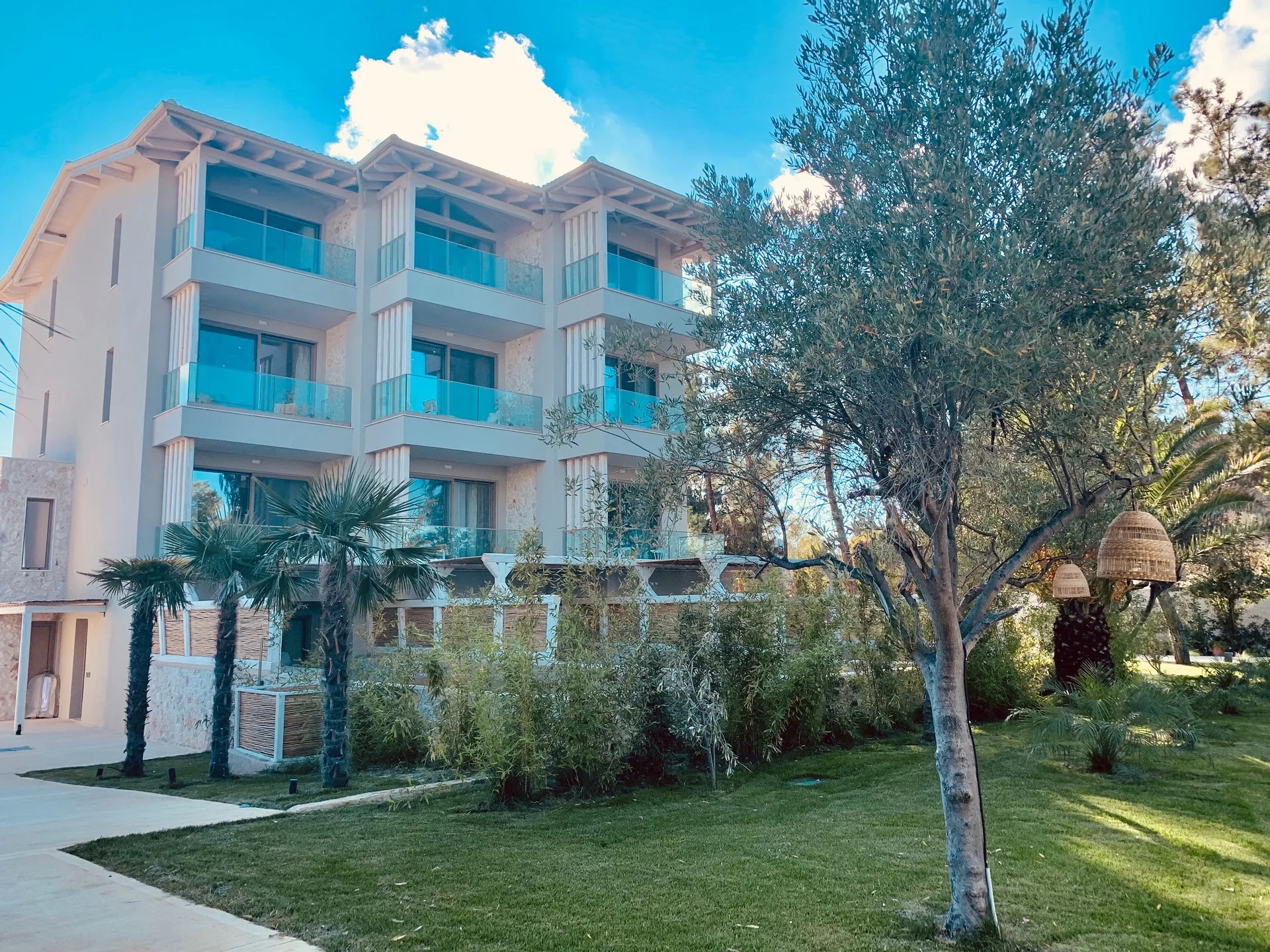 Mako Sea & Suites Hotel-Hotel spolja.jpg
