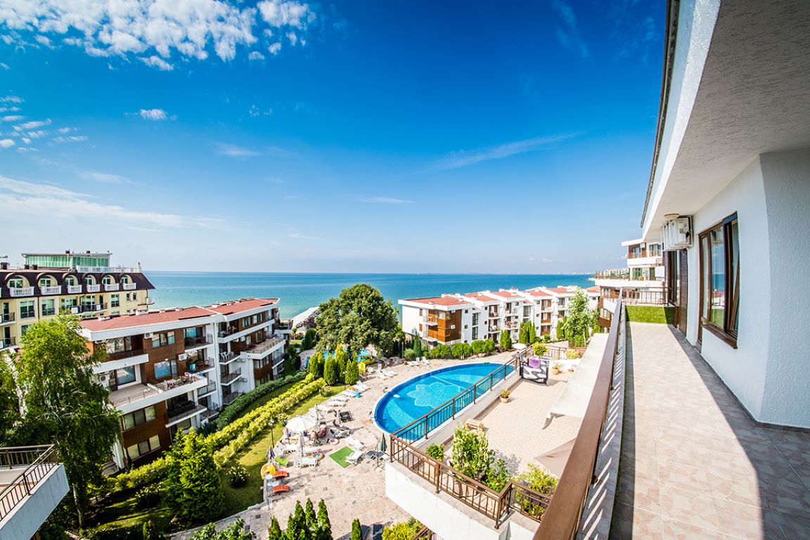 Messambria Fort Beach-Pogled na okruzenje.jpg