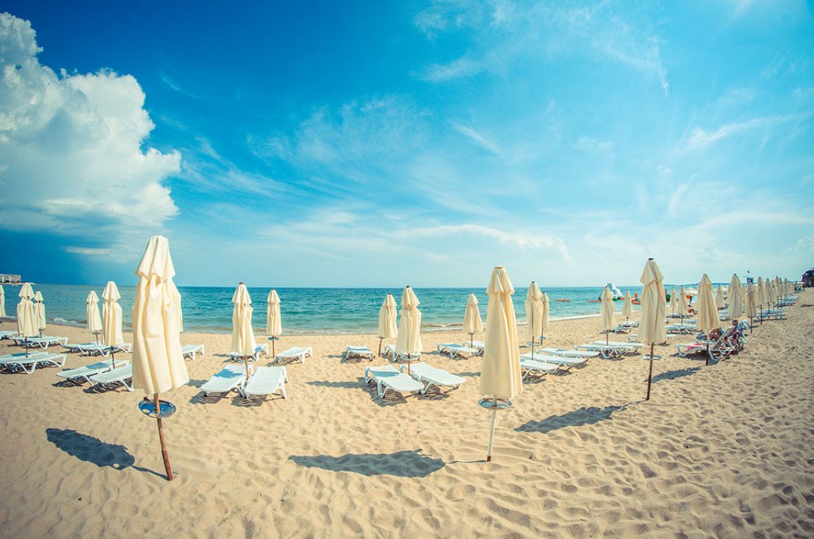 Panorama Fort Beach-Plaza.jpg
