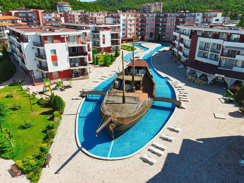 Privilege Fort Beach-Okruzenje hotela.jpg