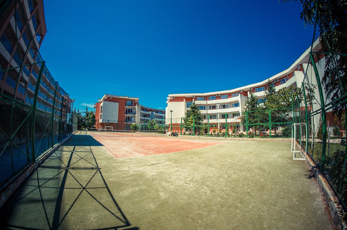 Privilege Fort Beach-Sportski teren.jpg