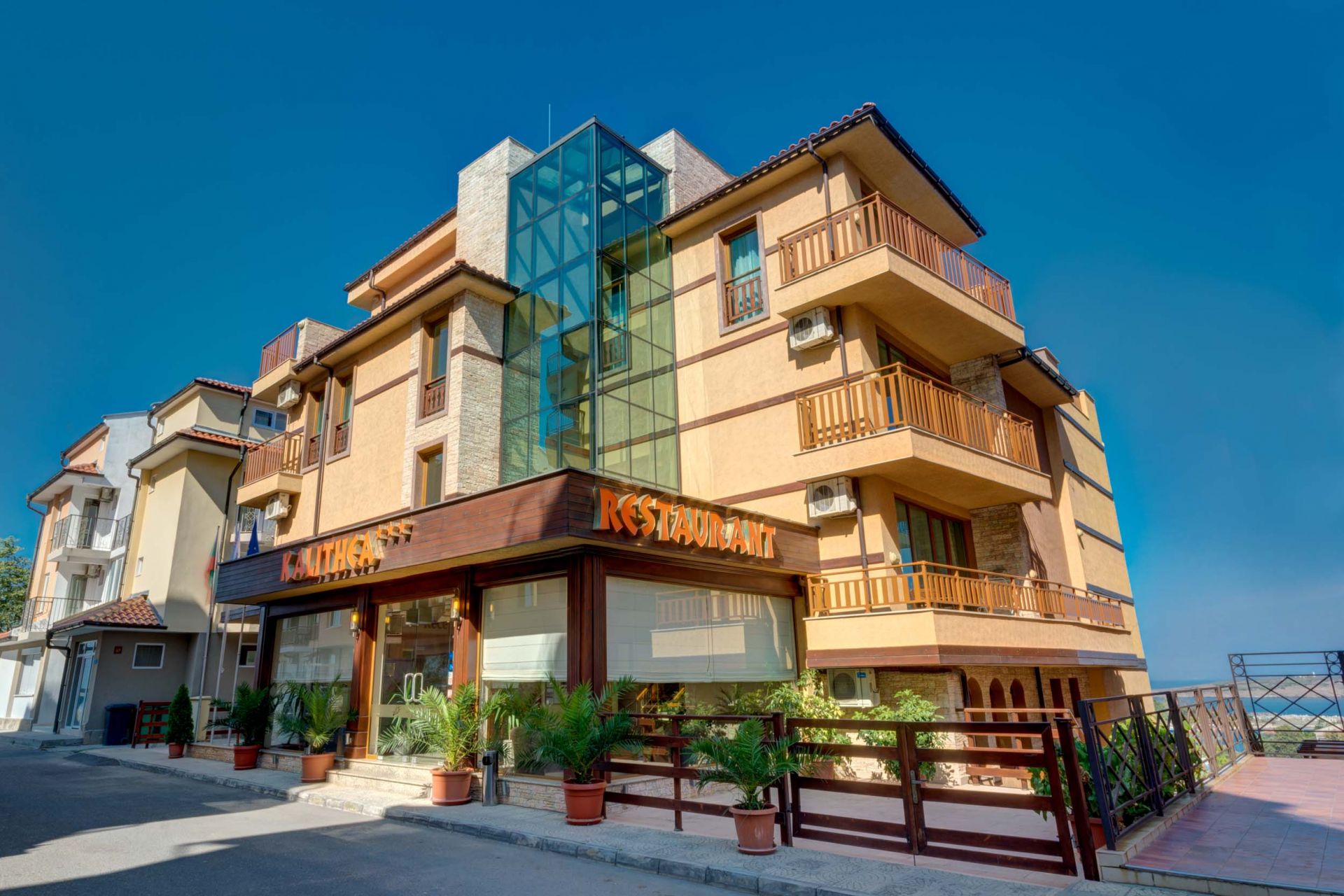 Hotel Kalithea-Hotel spolja.jpg