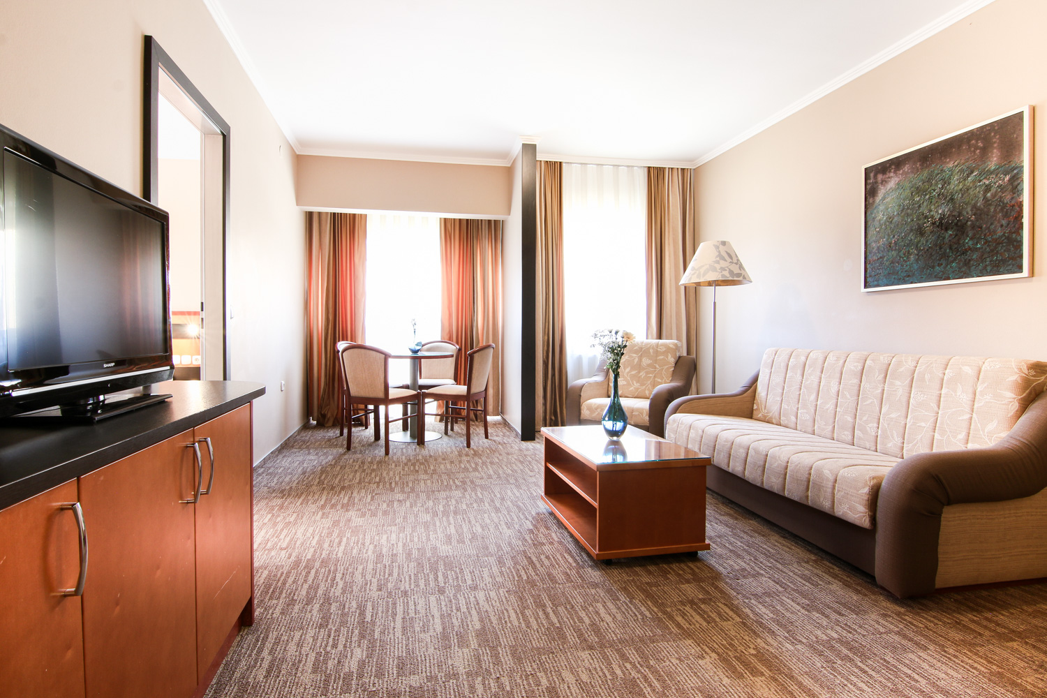 Hotel Vivat-Suite soba.jpg