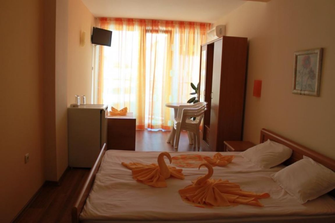 Hotel Energy-Economy soba.jpg