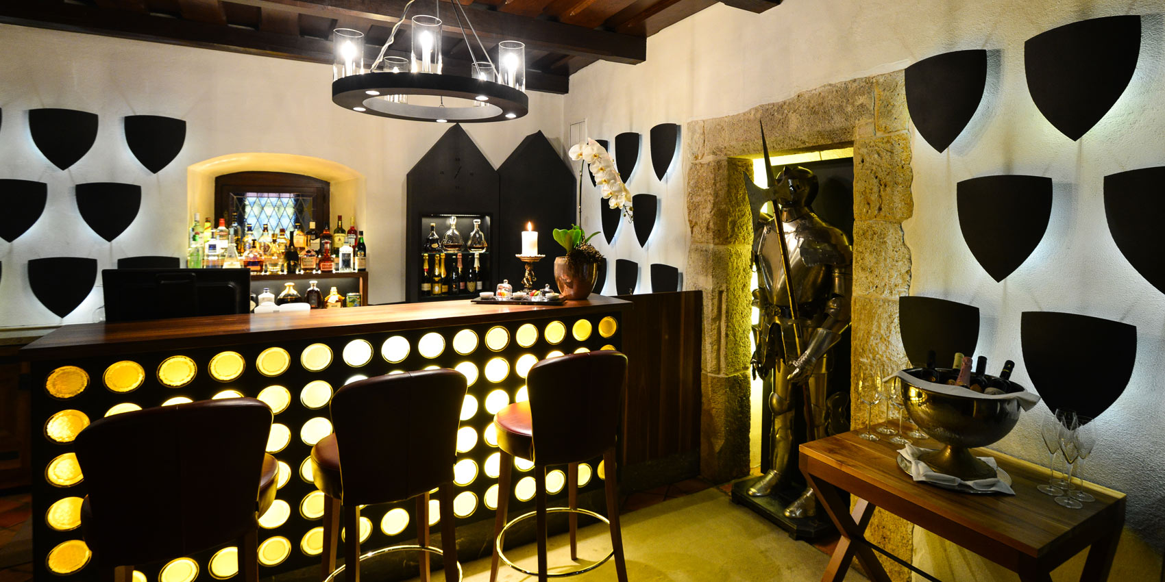 Hotel Grad Otocec-Lobby bar.jpg