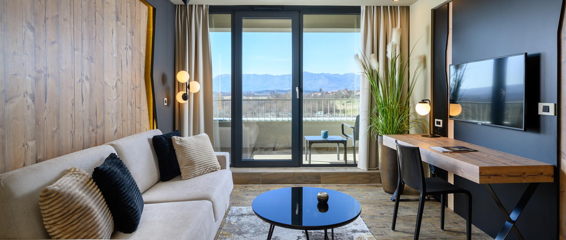 Jama Hotel-Junior suite.jpg