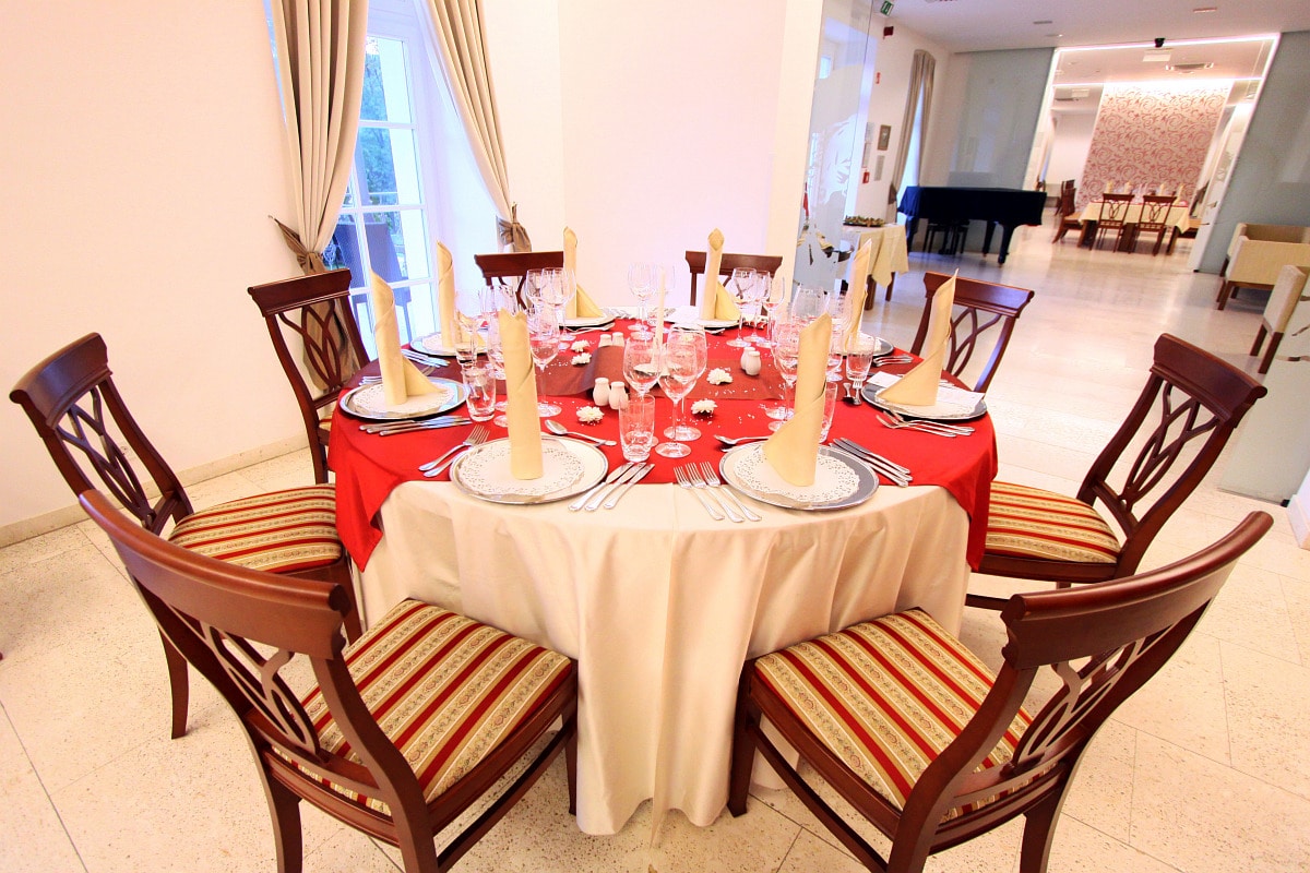 Hotel Sofijin Dvor-Restoran.jpg