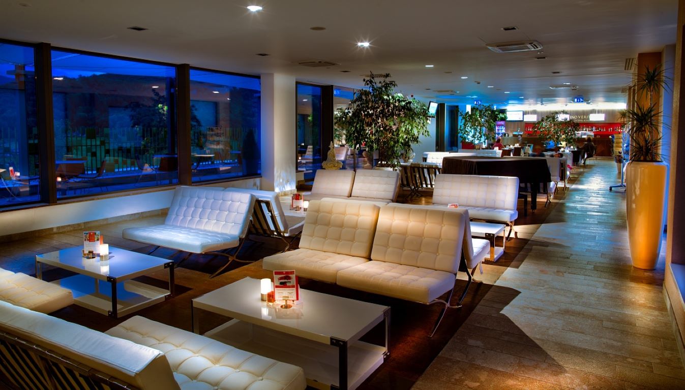 Hotel Rimski Dvor-Lobby.jpg