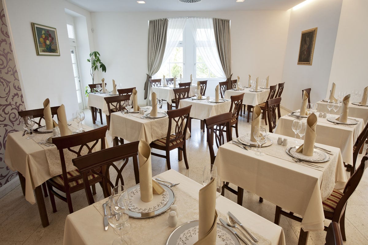 Hotel Rimski Dvor-Restoran.jpg