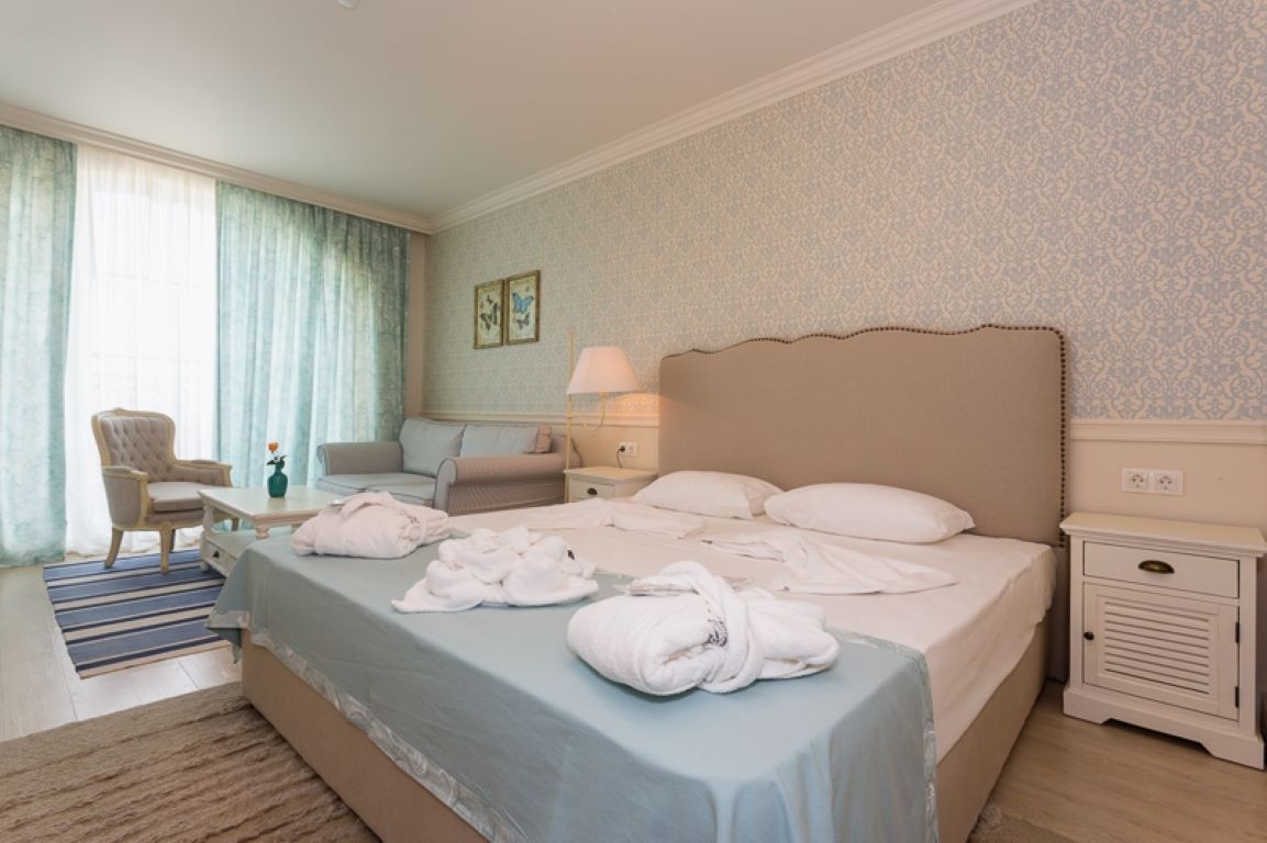 Therma Palace Hotel-Standardna soba.jpg