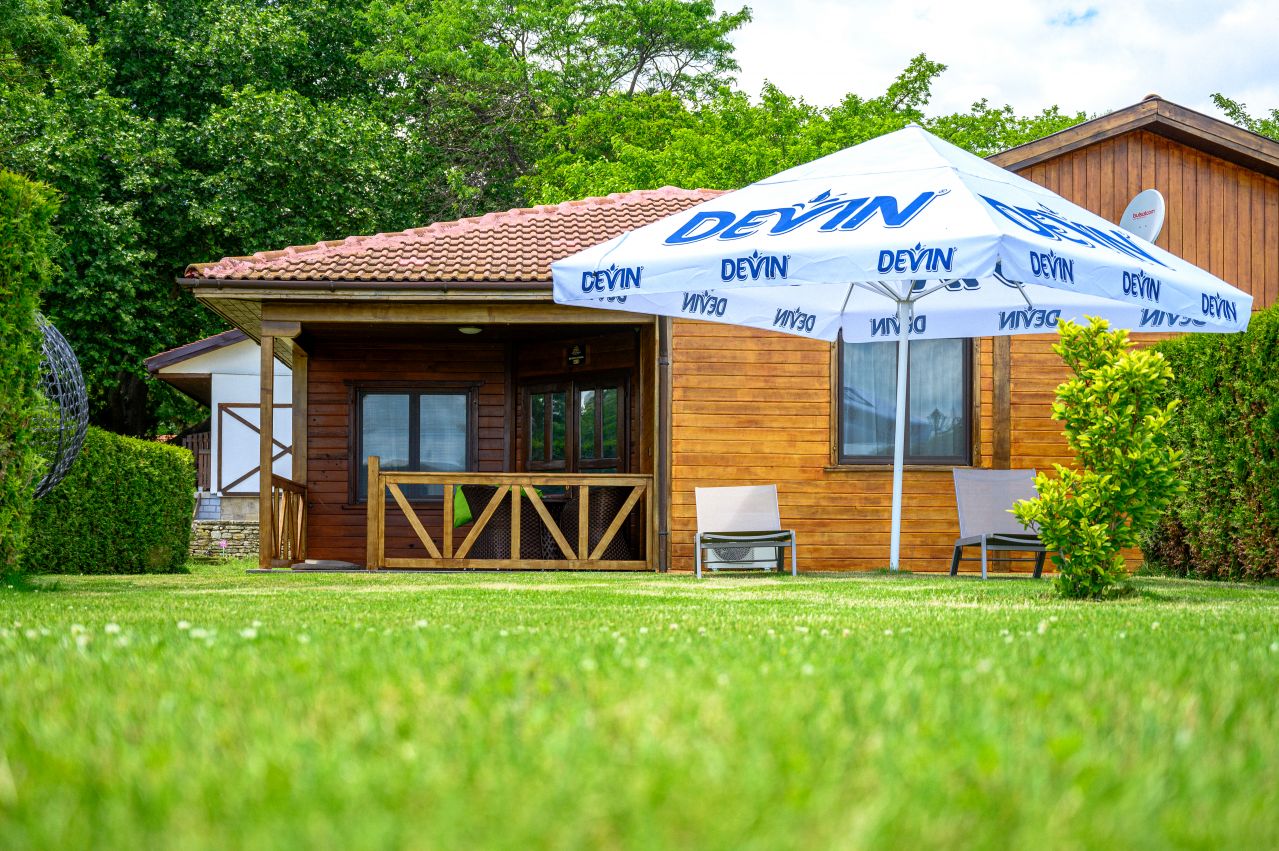 Effect Algara Beach Club-Royal beach house.jpg