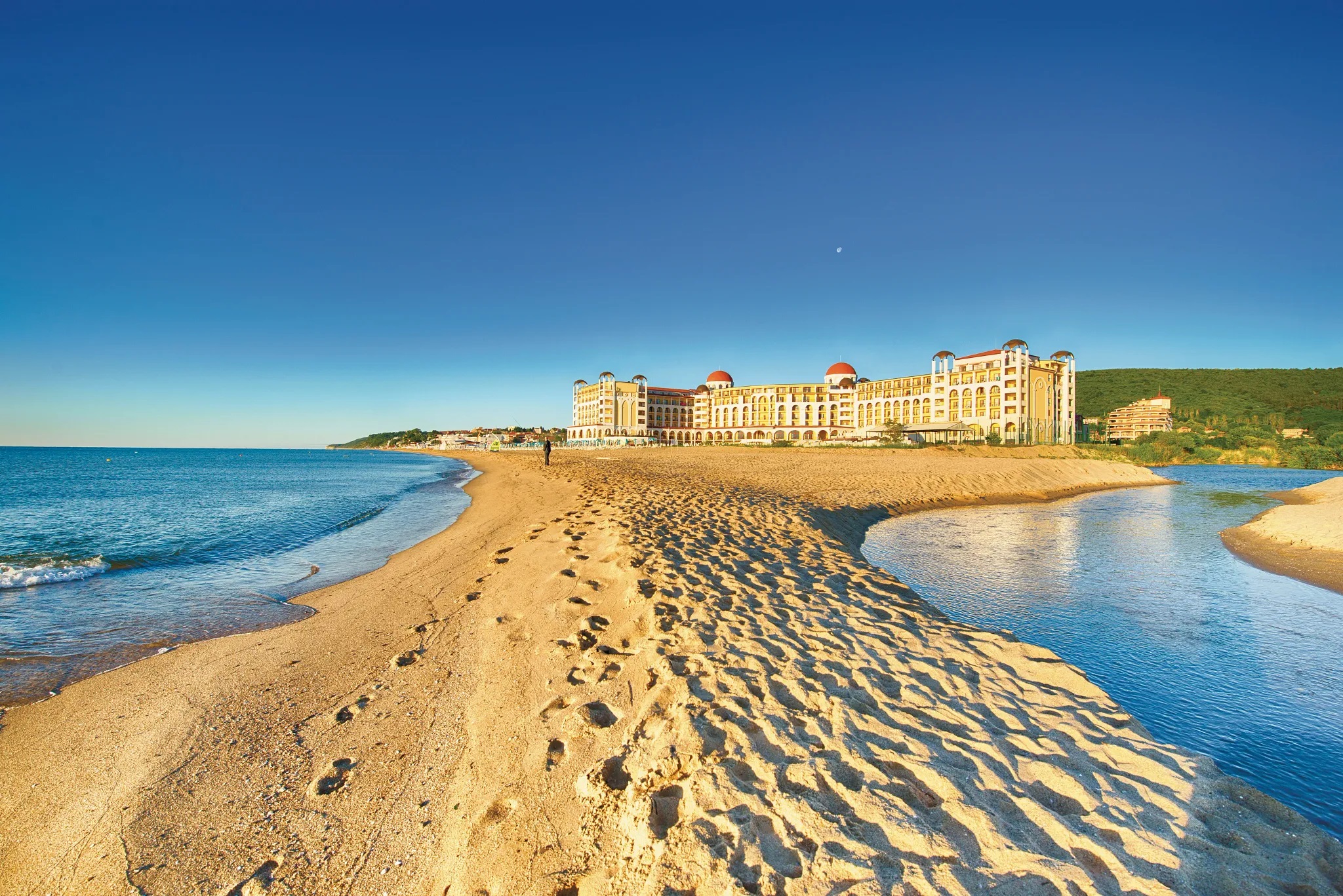 Hotel Alua Helios Bay-Spoljasnji izgled.jpg