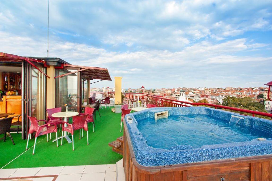 Saint George Pomorie-Sky bar.jpg