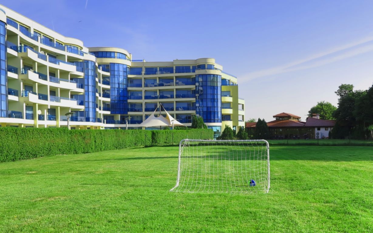 Hotel Marina Holiday Club-Teren za fudbal.jpg