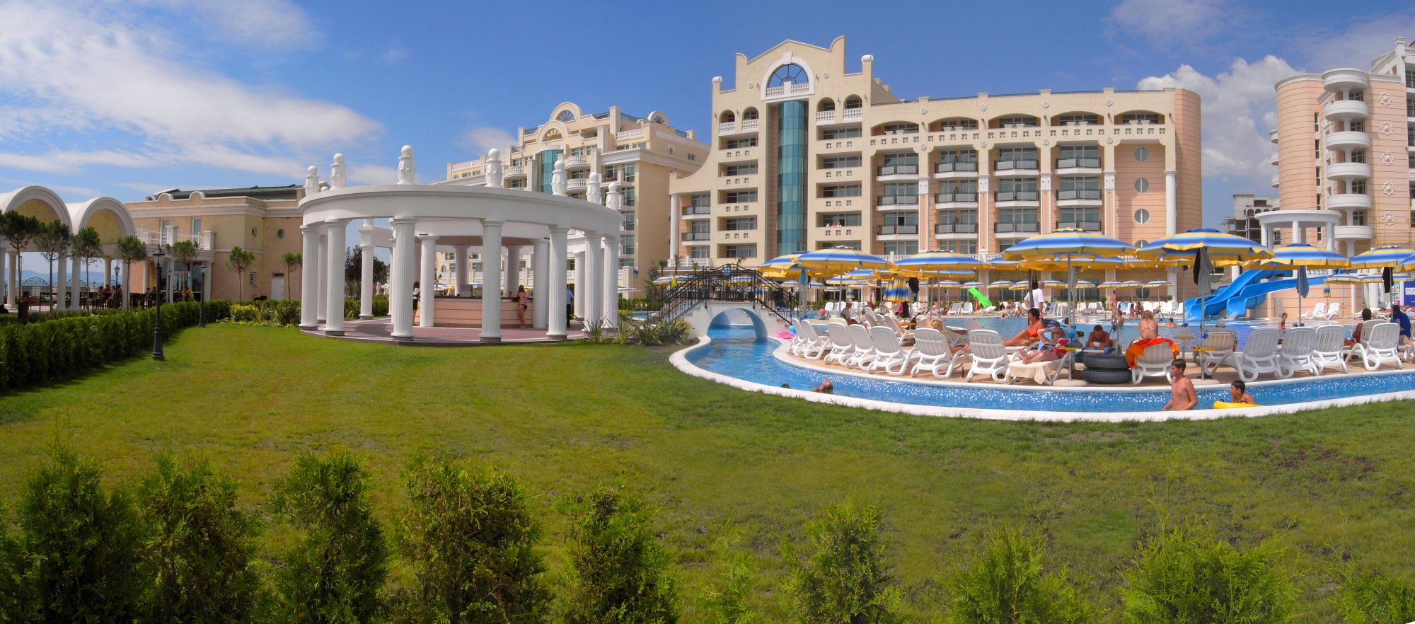 Sunset Resort Hotel-Bar na bazenu.jpg
