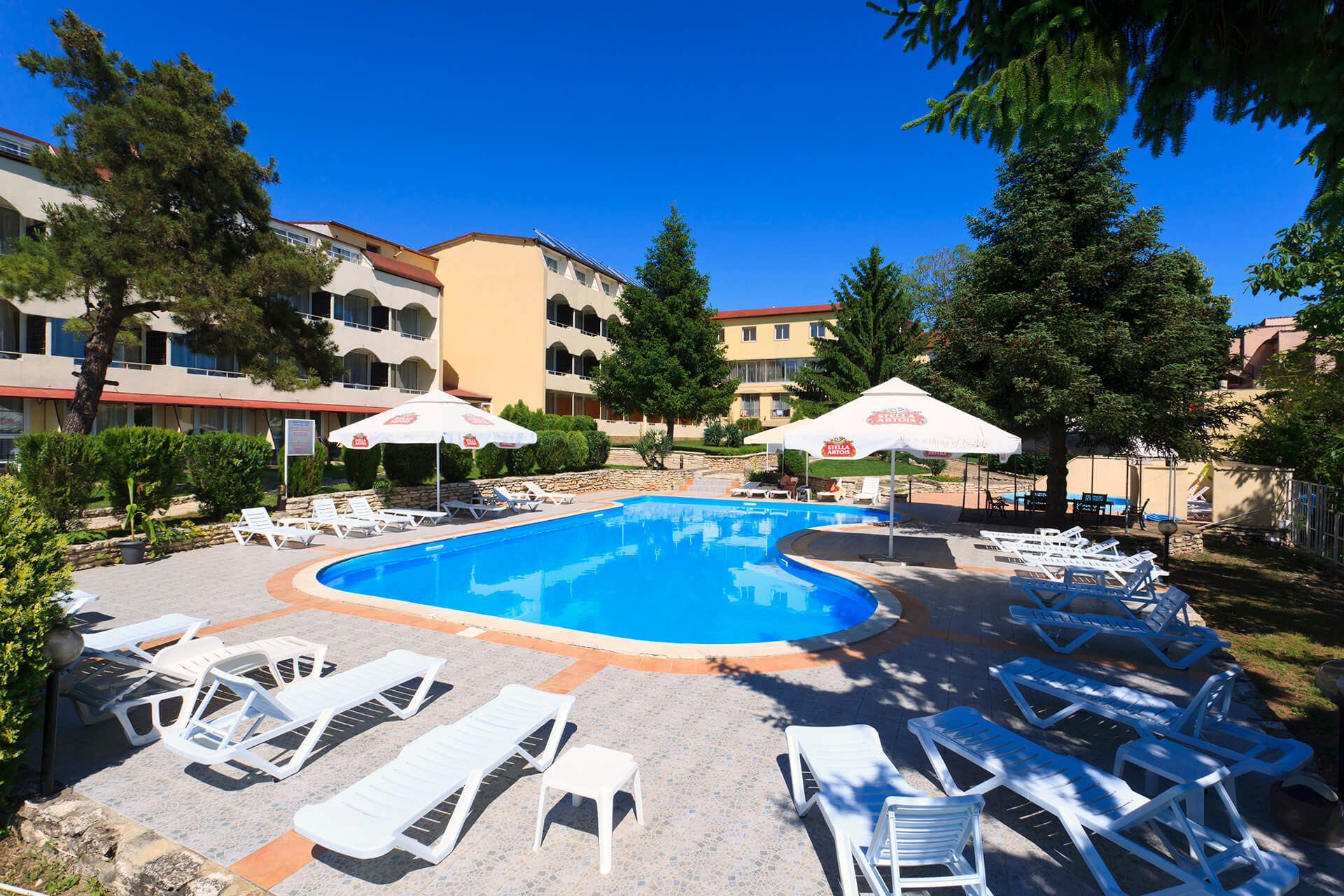 Naslada Hotel-Bazen.jpg