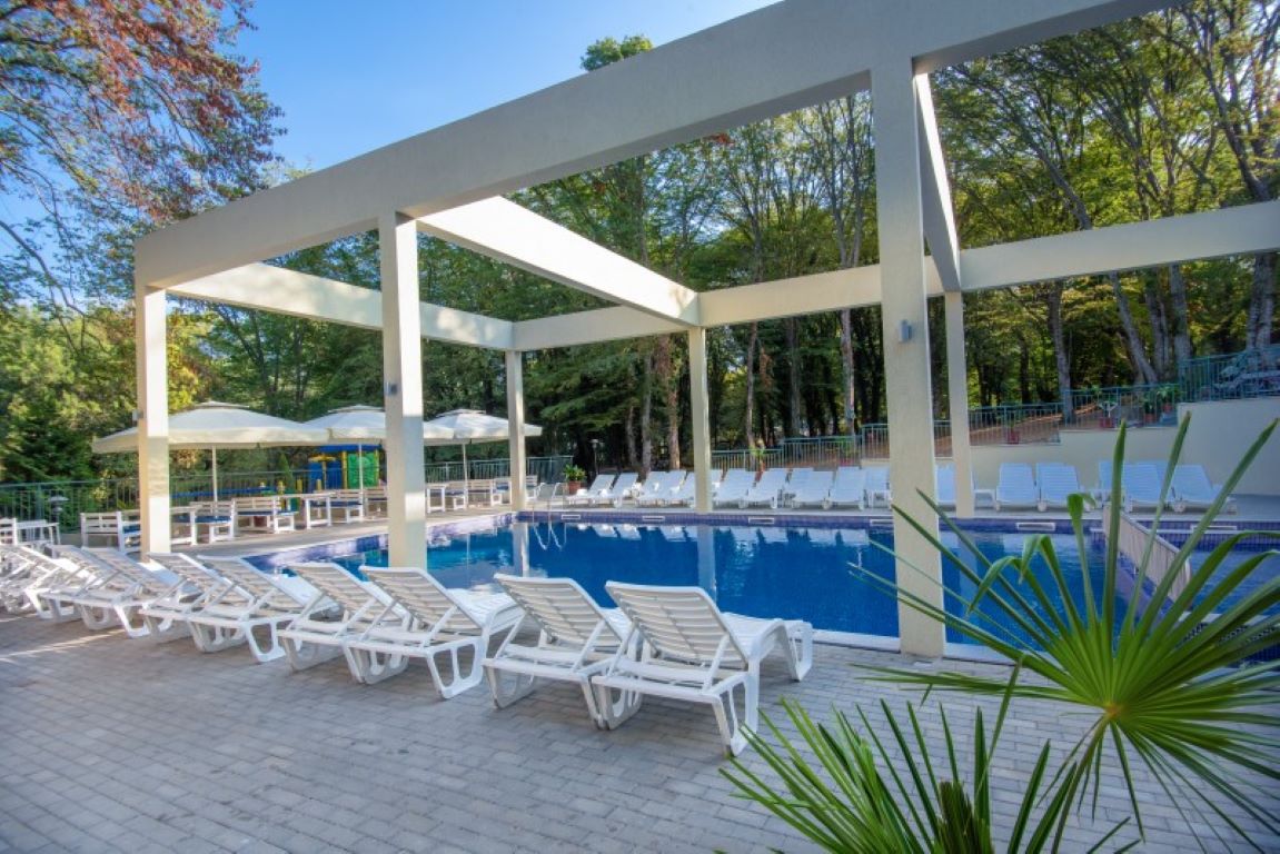 Hotel Ariana-Bazen.jpg