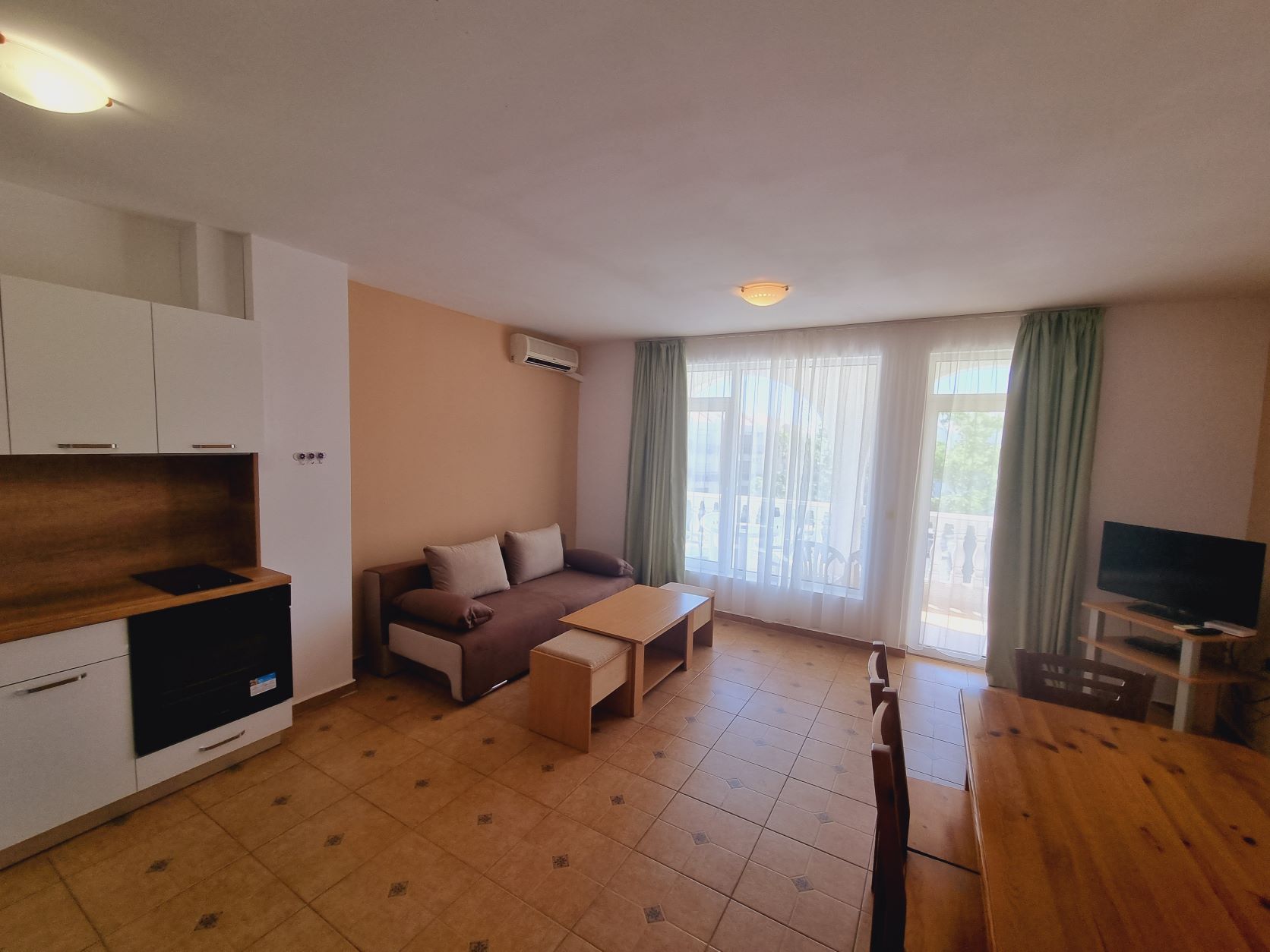 Lazur Second Line-Dvosoban apartman dnevna soba.jpg