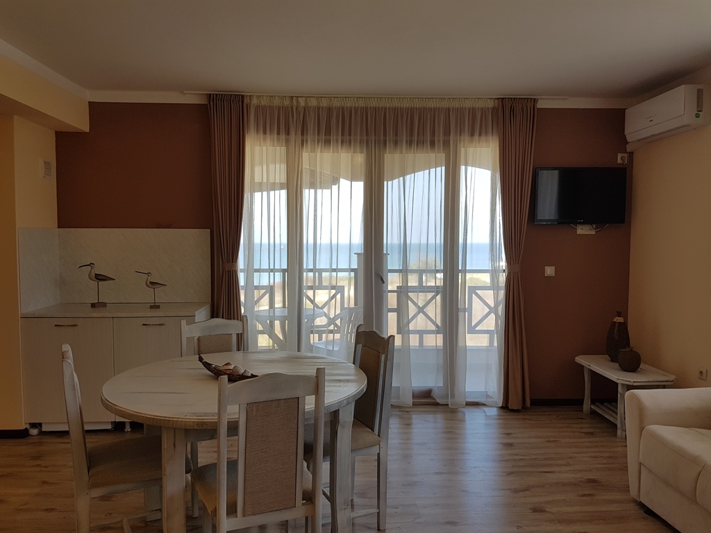 Toma's Residence-Jednosoban apartman pogled more.jpg