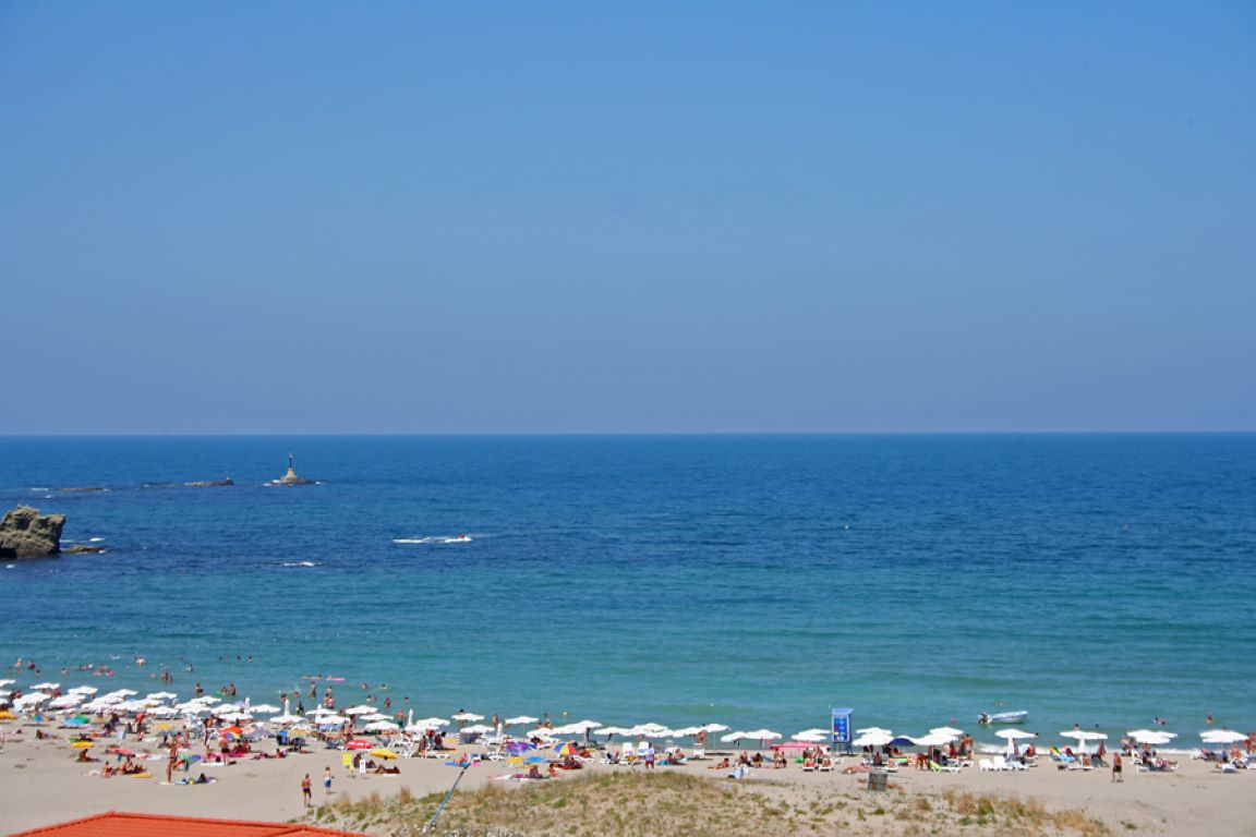 Hotel South Beach-Plaza.jpg