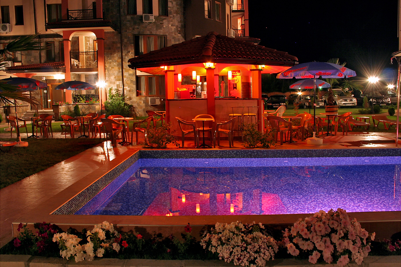 South Beach-Bar na bazenu.jpg