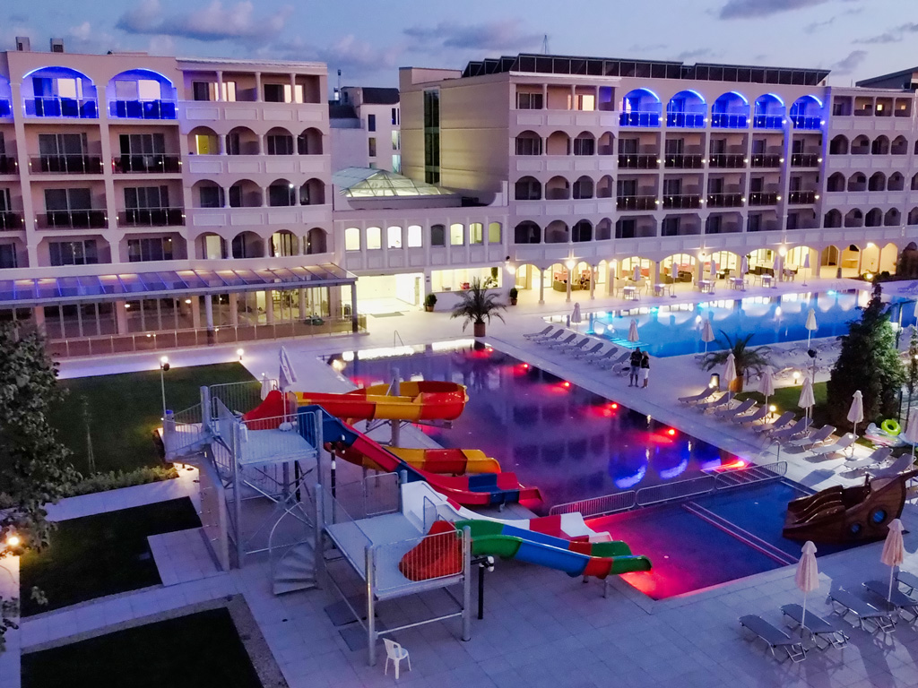 Belvedere Hotel-Nocni izgled.jpg