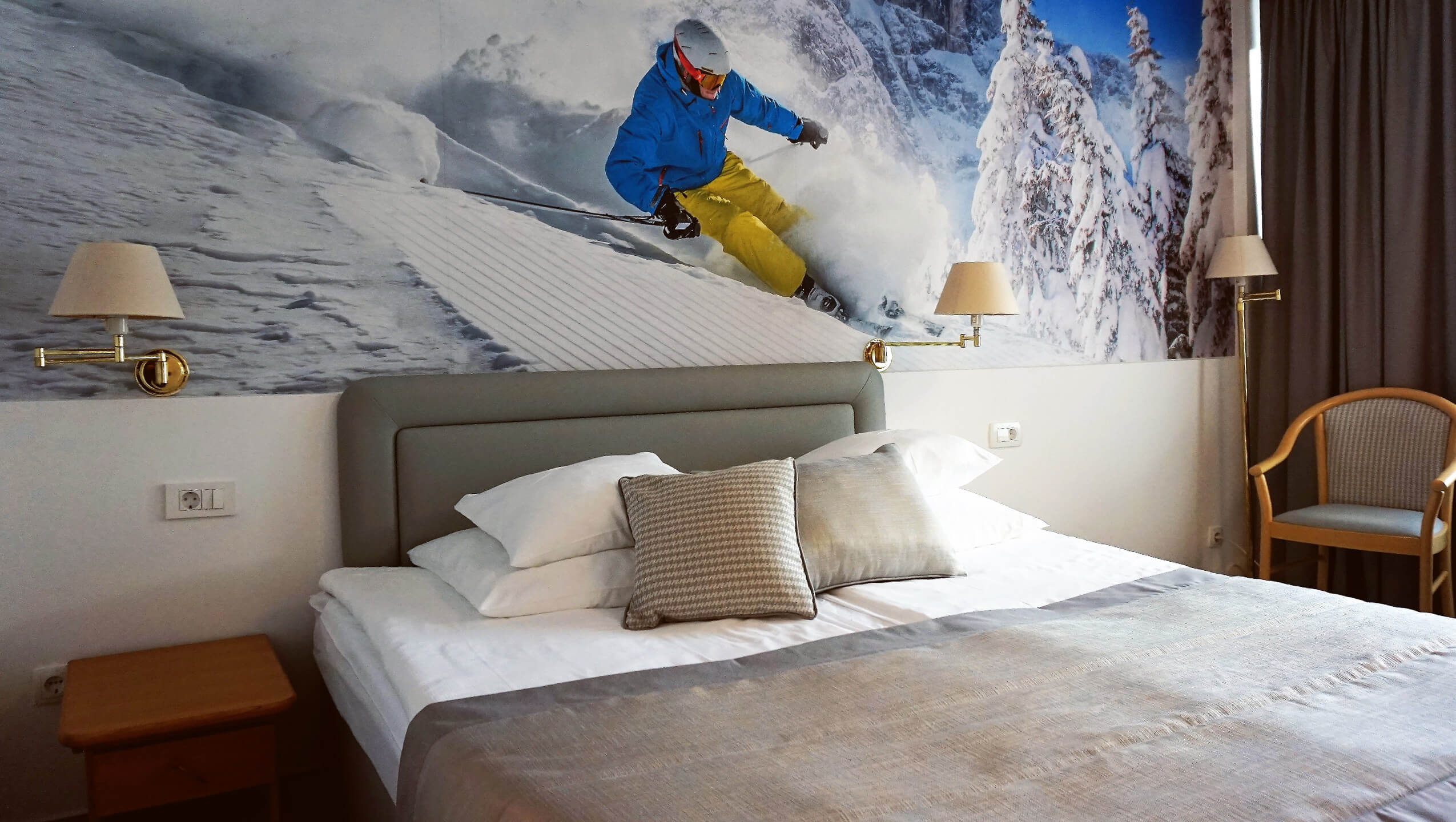 Hotel Kompas-Standardna soba.jpg