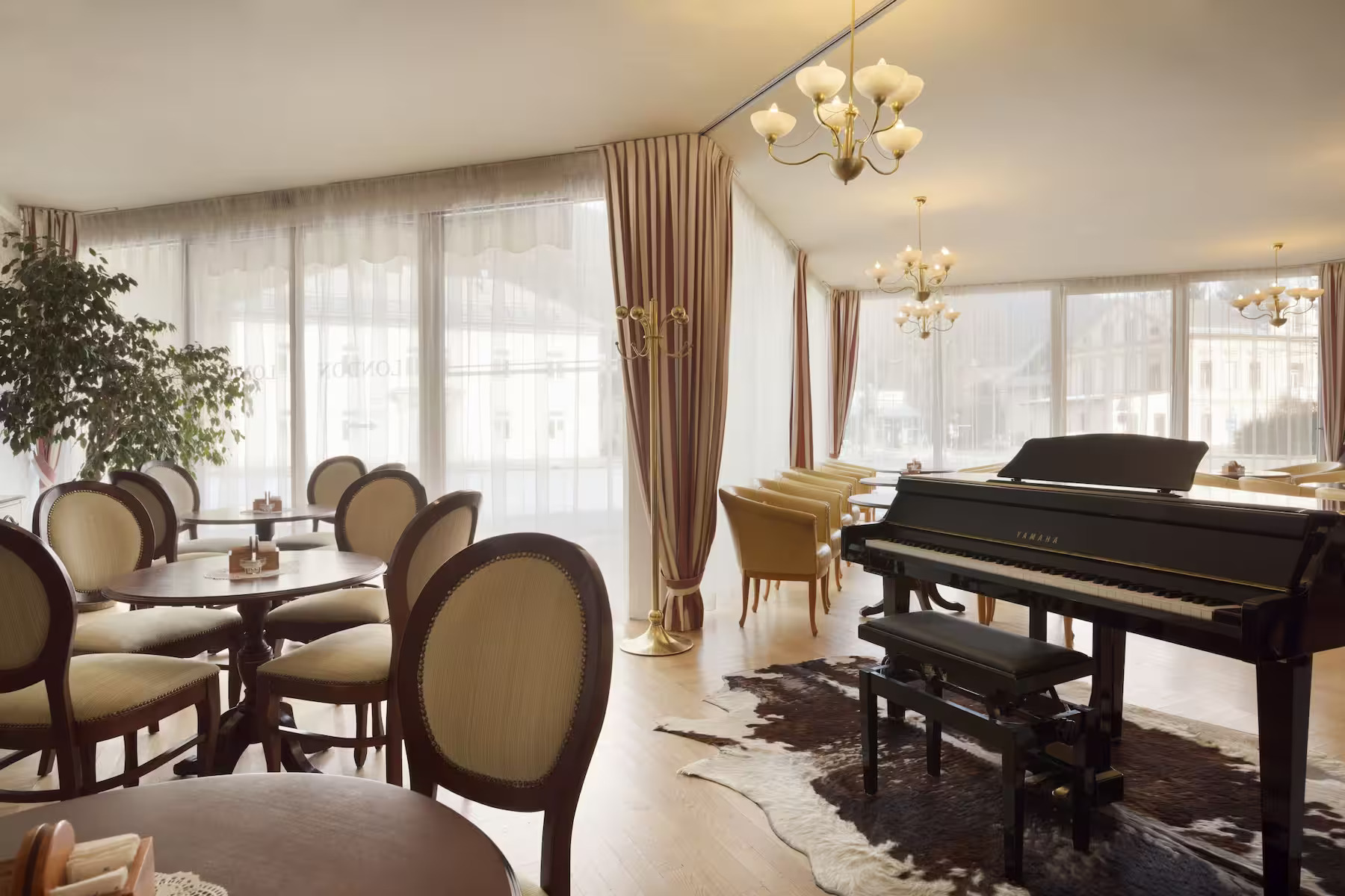 Ramada Hotel & Suites-Bar.jpg
