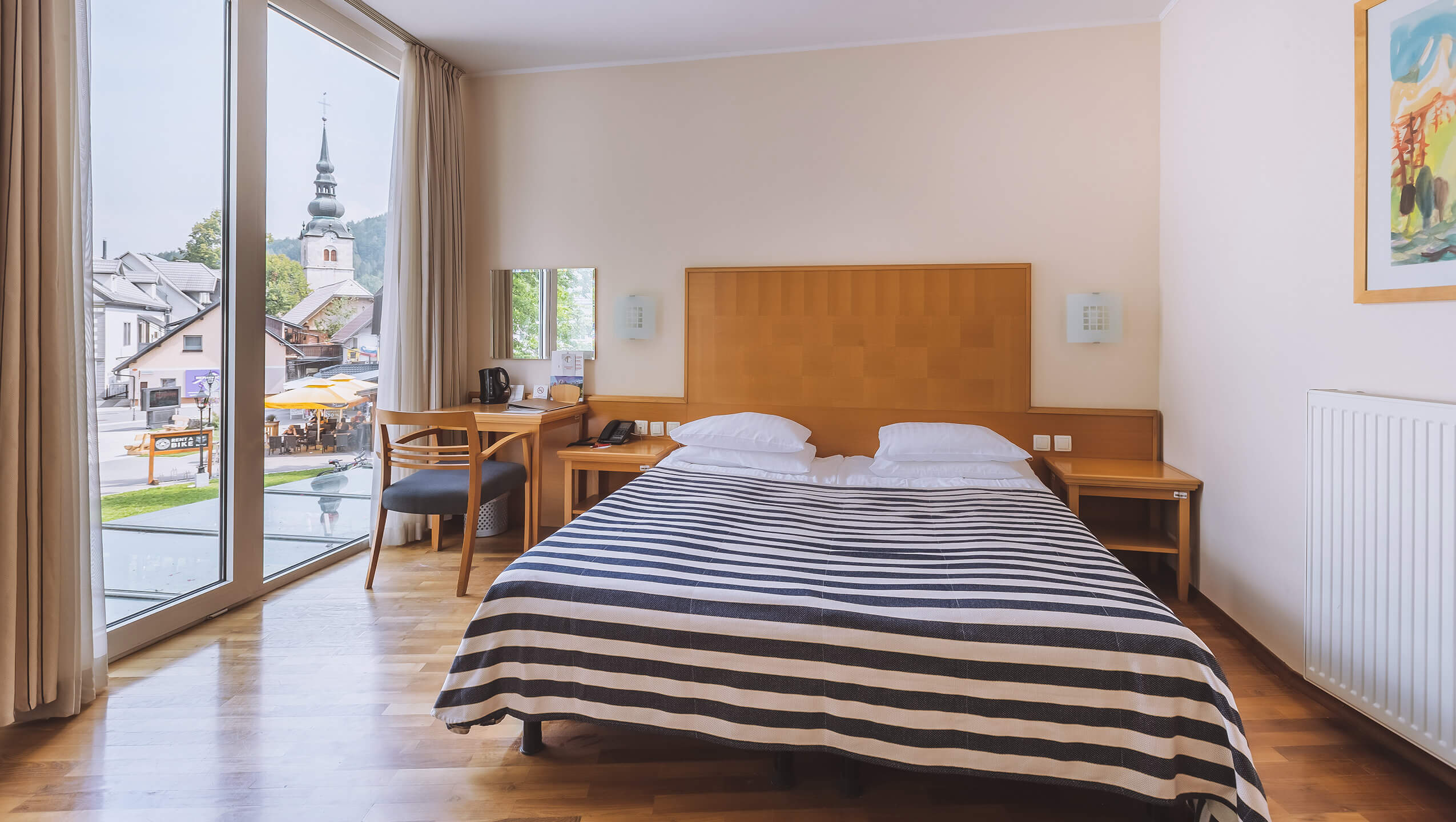 Ramada Hotel & Suites-Standardna soba.jpg