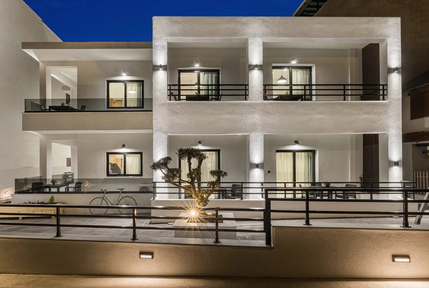 Bemyguest Plus Villa Crisanthi-Nocni izgled.jpg