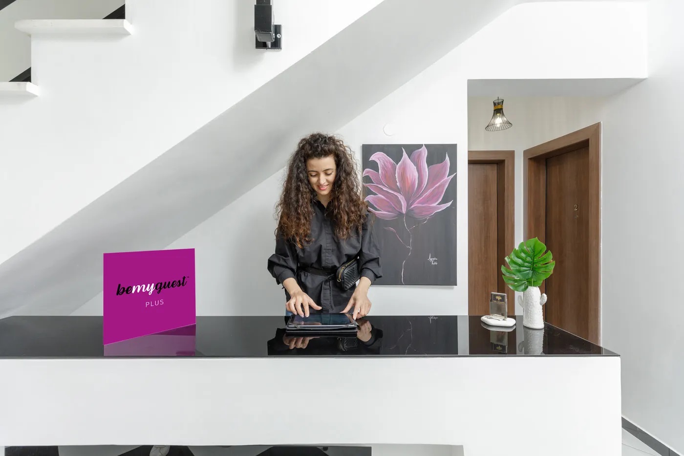 Bemyguest Plus Villa Crisanthi-Recepcija.jpg