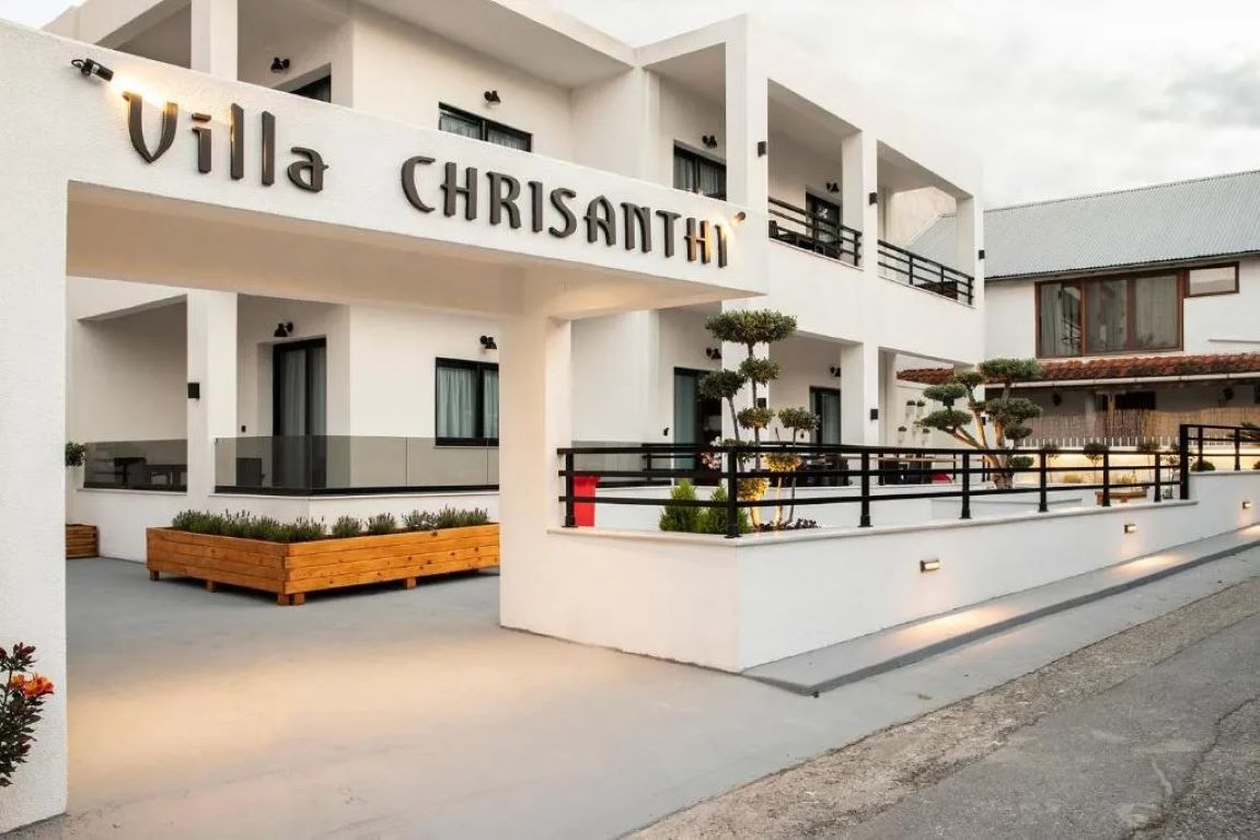 Bemyguest Plus Villa Crisanthi-Spoljasnji izgled.jpg