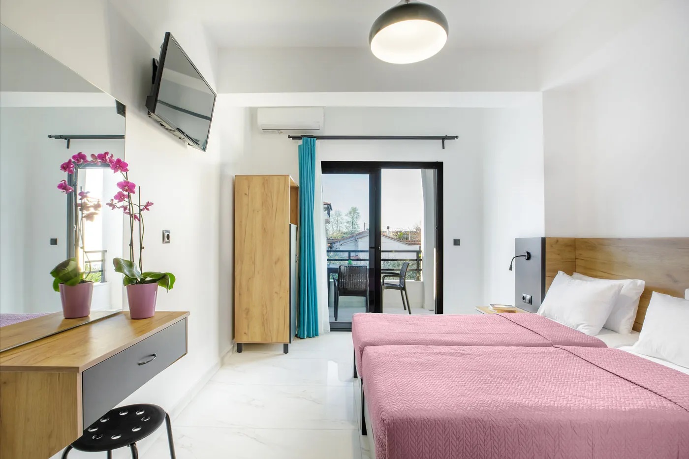 Bemyguest Plus Villa Crisanthi-Standardna soba.jpg