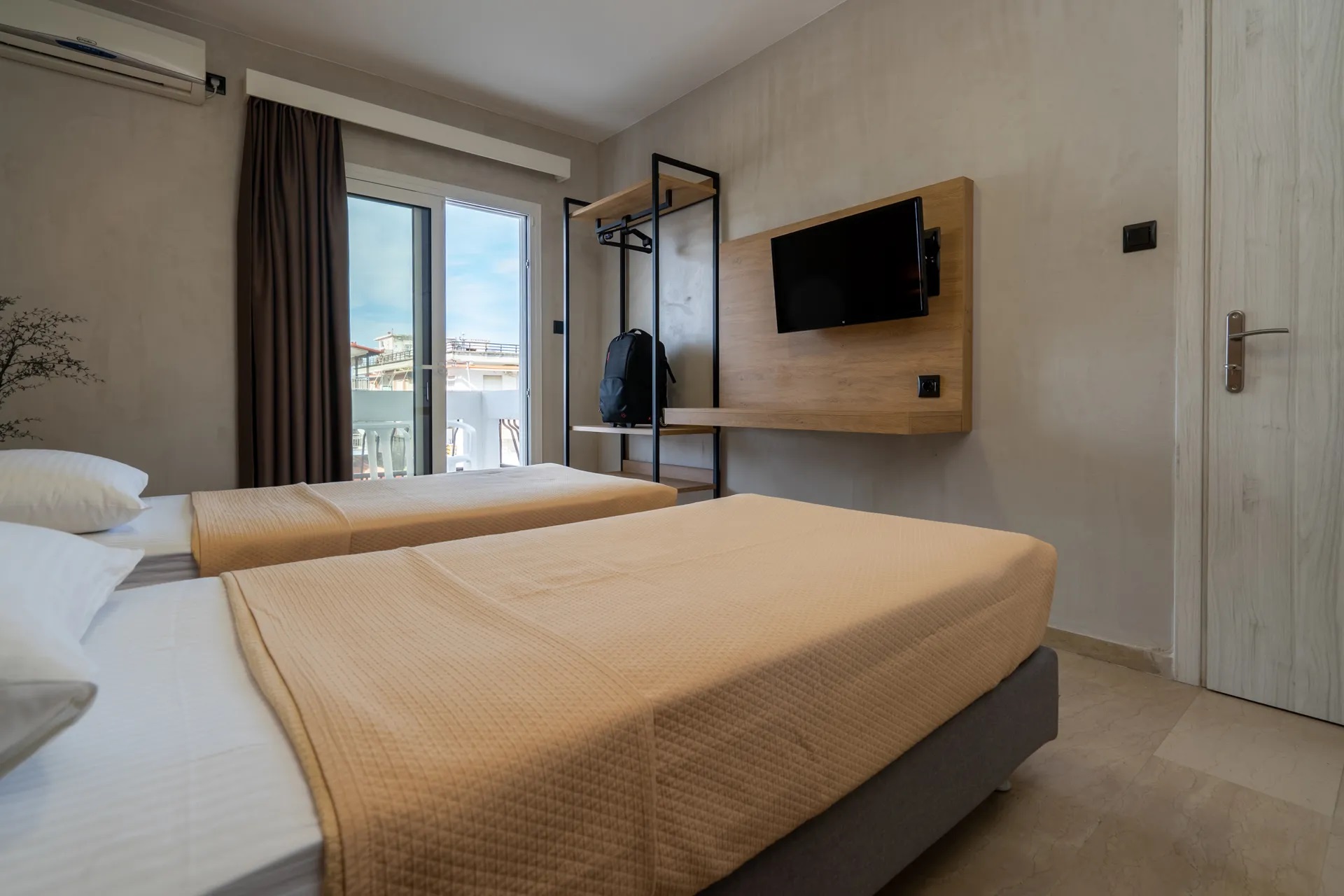 Bemyguest Comfort Zefyros-Dvosoban porodican suite.jpg