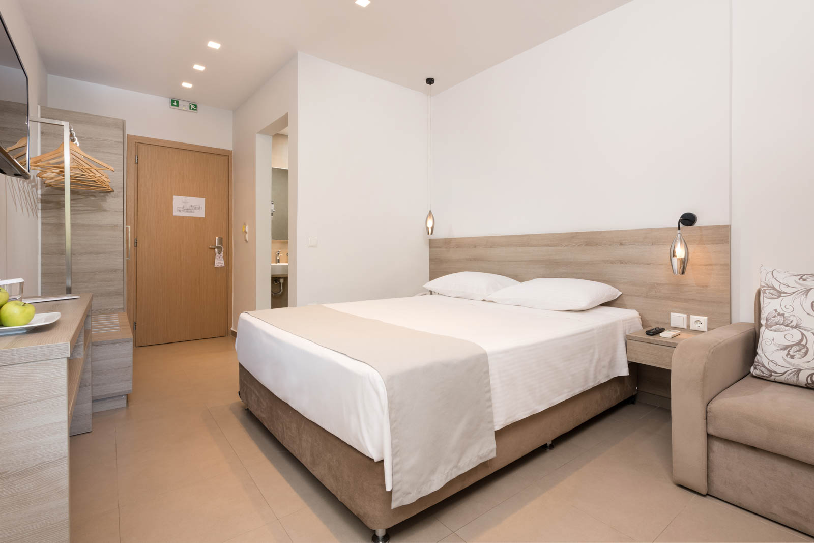 Princess Golden Beach Hotel-Standardna soba pogled planina.jpg